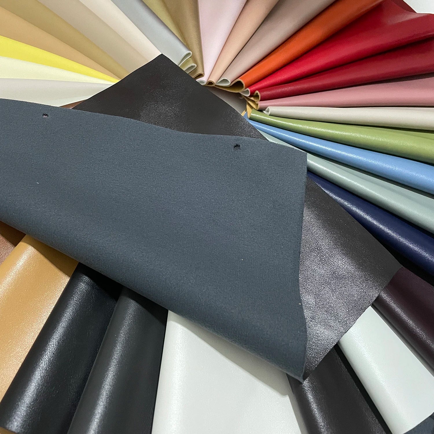 Cheap Price Stock Italian Furniture Synthetic Leather/artificial Leather Fabric for Sofa Making