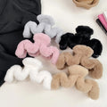 Large Soft Rabbit Fur Hair Grab Clips Wavy Plush Barrette Hair Grab Clip Elegant Claw Plush Furry Women Big Hair Claw