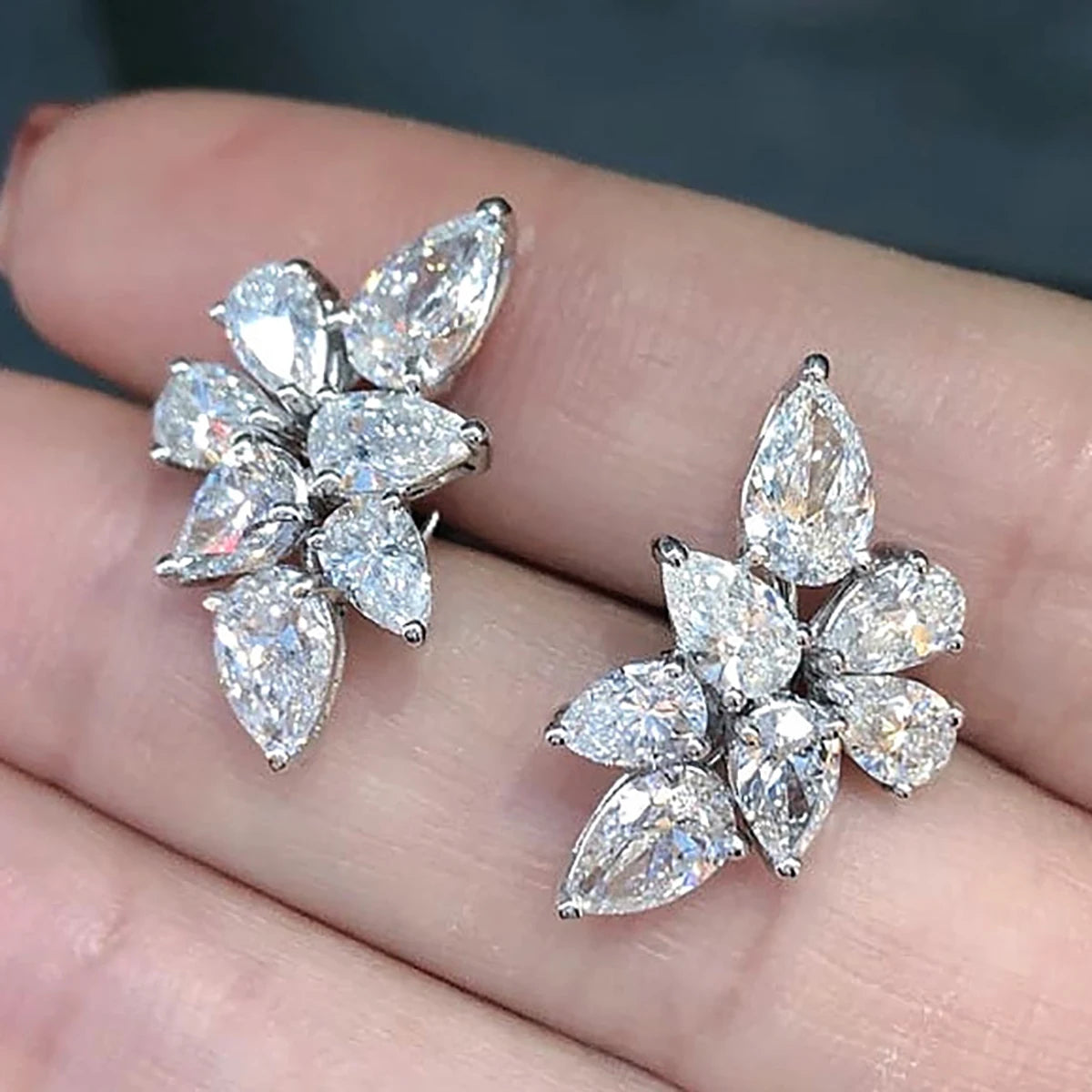 Huitan Trendy Party Custom Leaves Shaped Crystal Cubic Zirconia Stud Earring for Women Wedding Silver Plated CZ Earrings Jewelry
