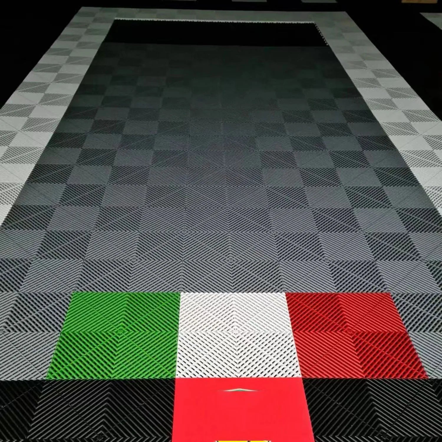 Factory Wholesale Price Cheap Garage Floor Tiles Interlocking Plastic 18Mm Thickness Garage Flooring Pvc Tiles Interlocking
