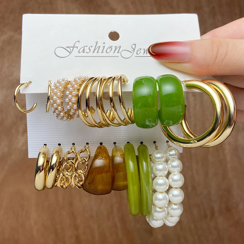 Fashion Acrylic Pearl Hoop Earrings Set Punk Metal Twist Butterfly Heart Dangle Drop Earrings for Women 2022