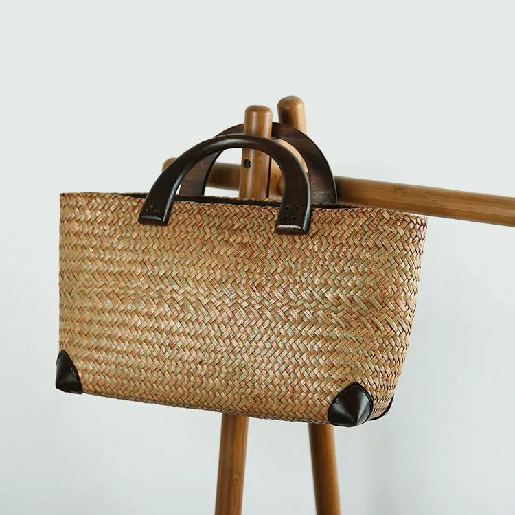 Vintage Women's Summer Bag Handmade Woven Portable Rattan Zipper Closure Wholesale Straw Bag for Beach Holidays