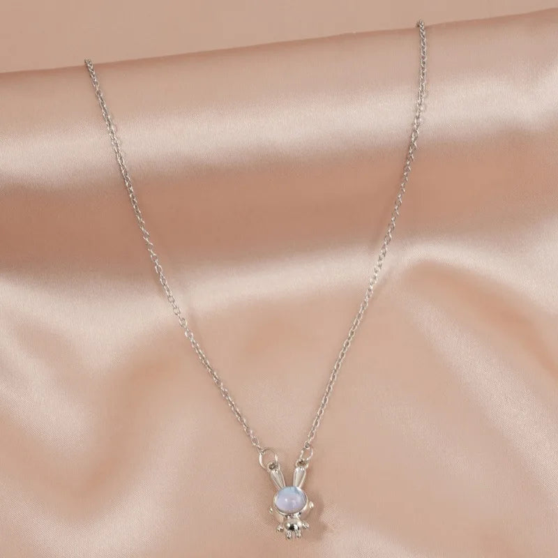 Fashion Men Women Robot Rabbit Pendant Necklace for Couple Pearl Fluorescent Rabbit Necklace Easter Festival Jewelry