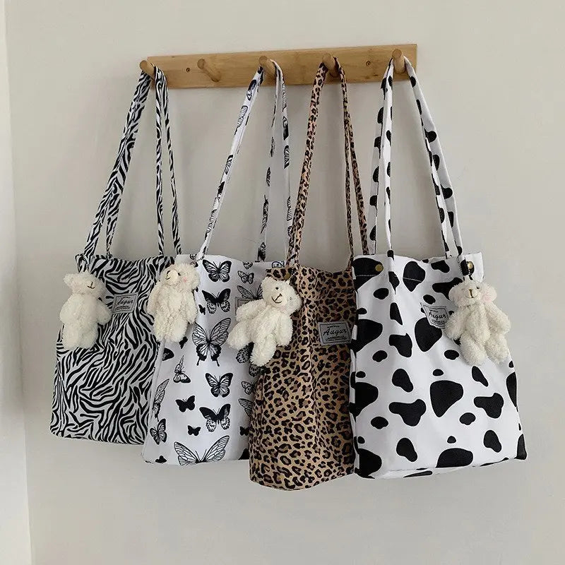 High Quality Personality Bear Bucket Bag Ins Butterfly Printing Shoulder Bag for Woman Shopping Bags