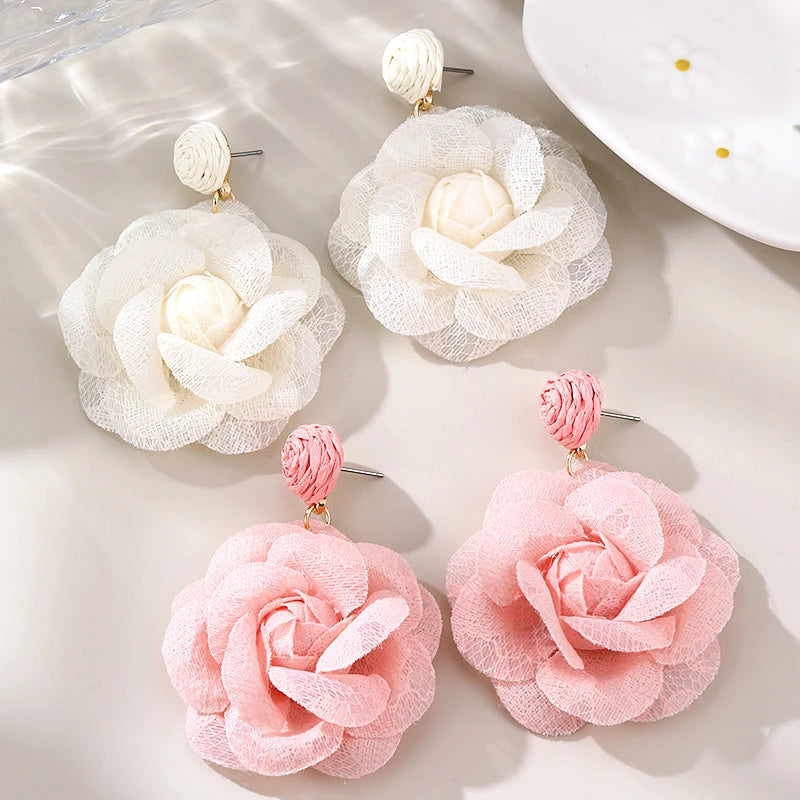 Extremely Popular Creative Handmade Mesh Earrings Accessories Graceful Pink White Flowers Pendant Earrings Gifts for Women