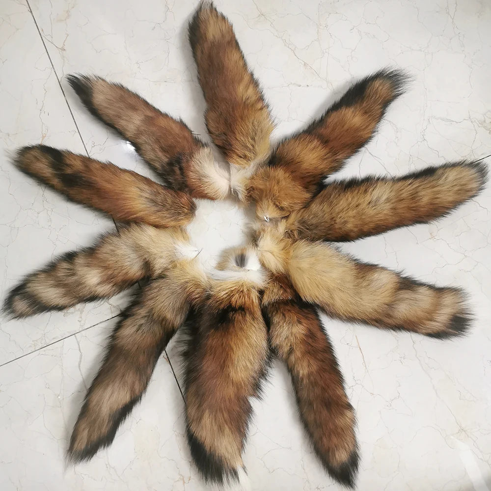 Wholesale Fashionable Natural Fox Tail Keychain Lovely Designed Real Fur for Auto Upholstery and Garments