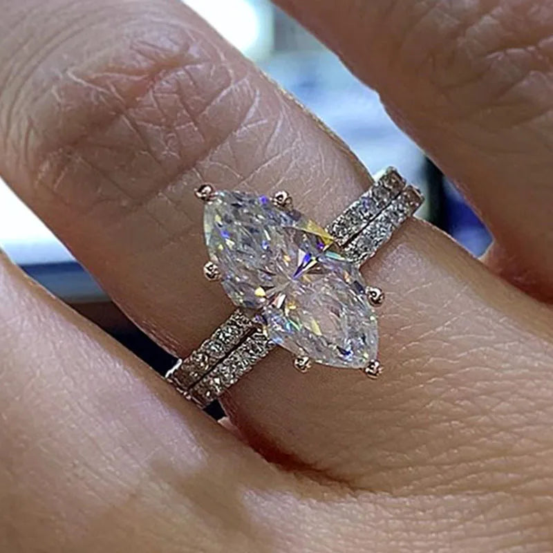 Huitan 2023 Sparkling Marquise Cubic Zirconia Engage Band Women 925 Silver Plated Indefinite Dainty 3A CZ Promise Wedding Ring