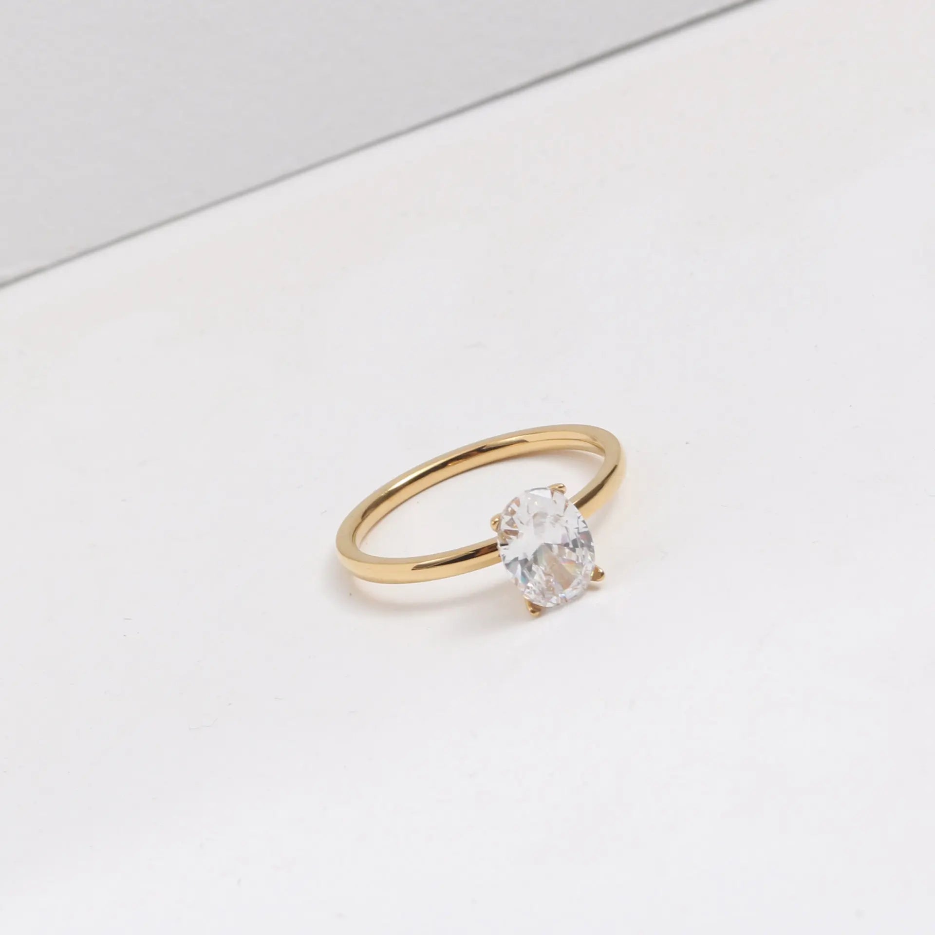 Waterproof Stainless Steel clear Oval Cubic Zirconia Gold Plated Wedding Ring for Women
