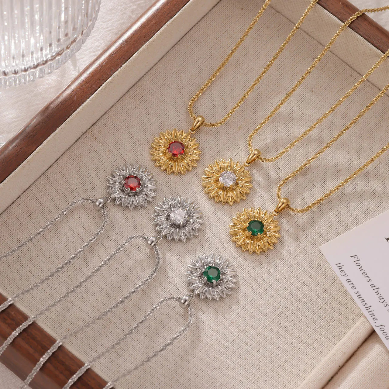 2025 New Arrivals 18K Gold-Plated Stainless Steel Exquisite Sun Shape Link Chain Pendant Necklace Fashionable Trendy for Women
