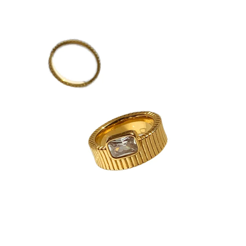 Stainless Steel 18K Gold Texture Geometric Sparkling CZ Stripe Ring Stylish Shiny Cubic Zirconia Charm Metal Waterproof Jewelry