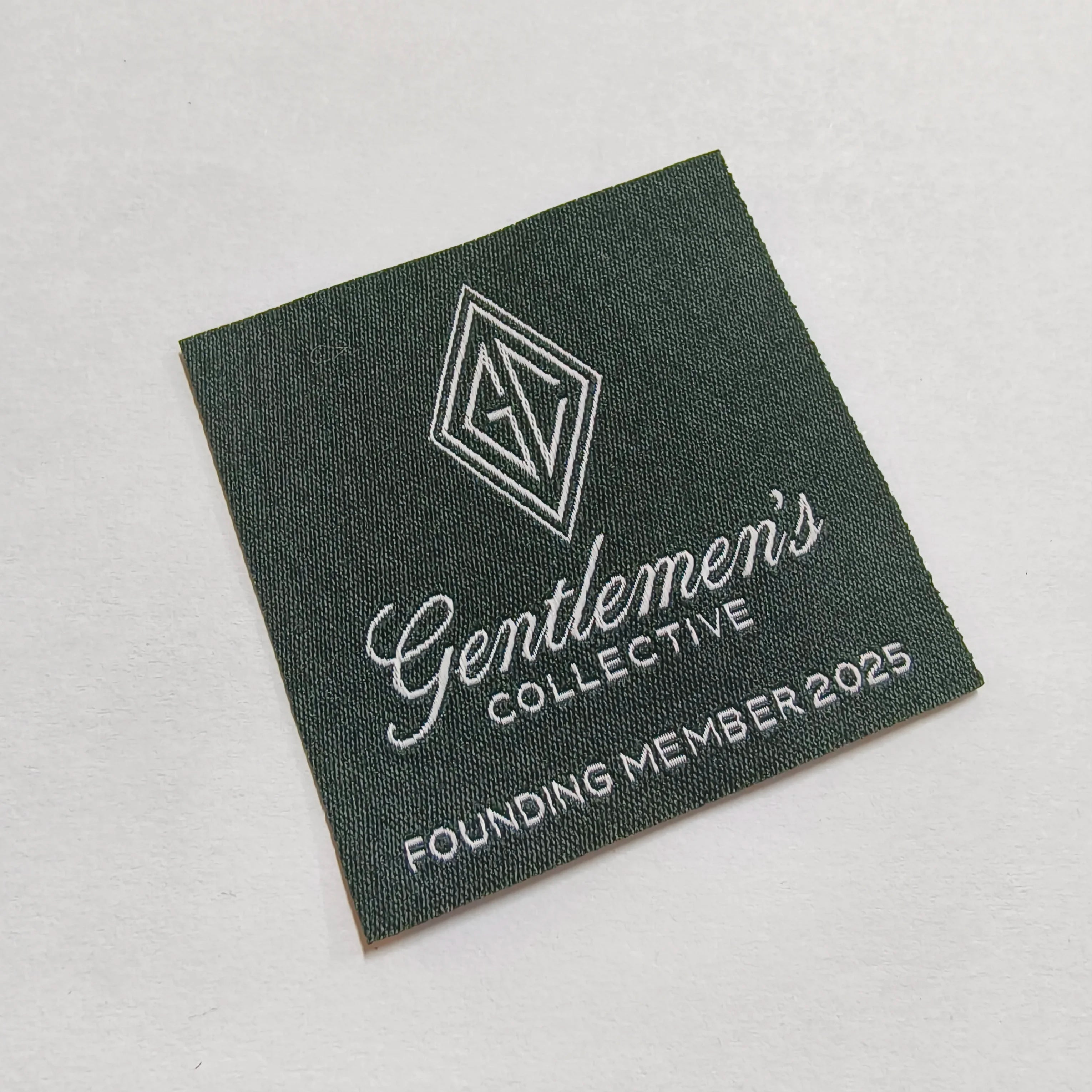 YH-BL-W001 Custom Barcode Thermal Neck Skincare Black Clothing Tags Textile Labels Woven Garment Private Label
