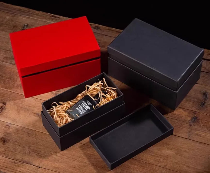 A Beautiful Paper Gift Box Specially Designed for Special "sky-earth" Moments