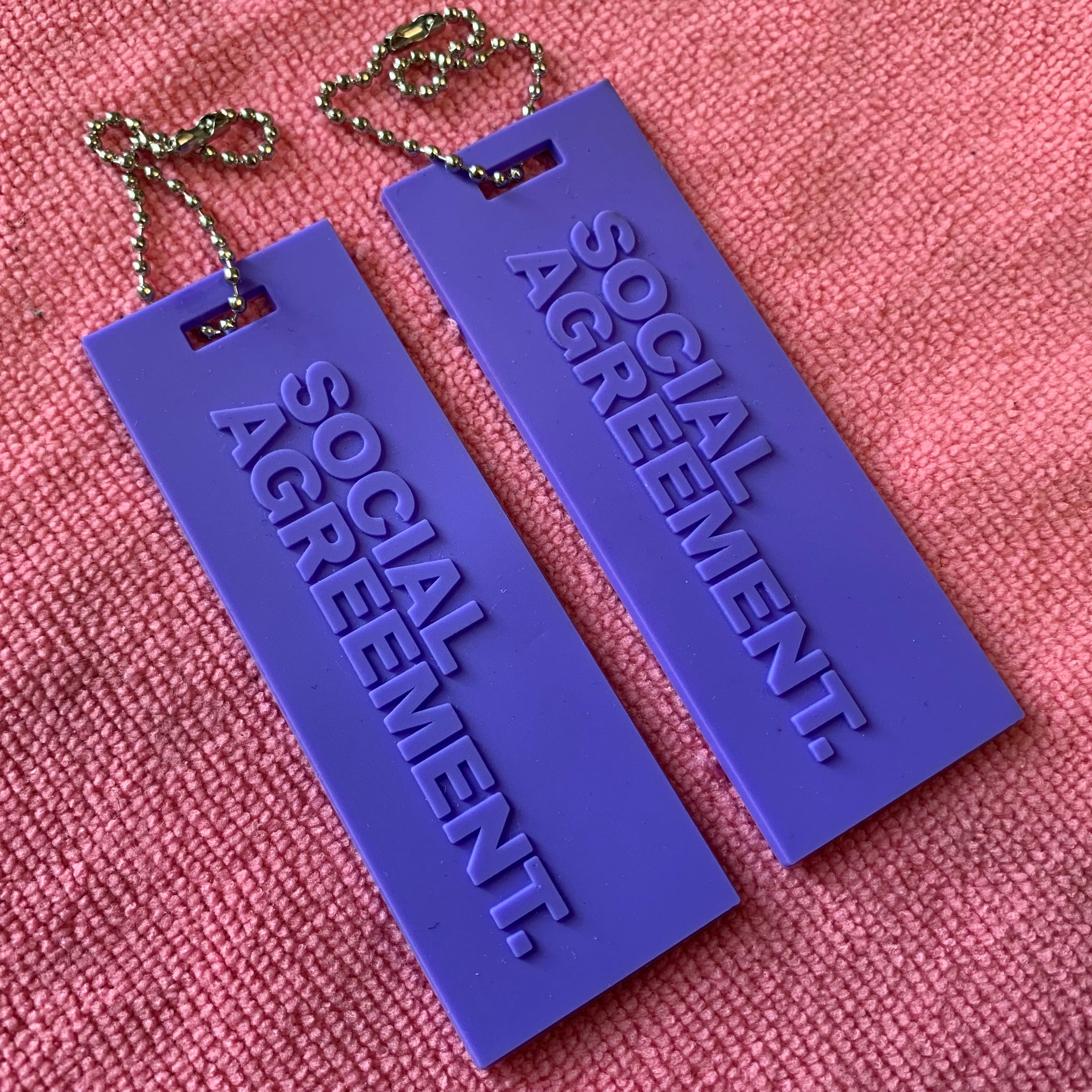 Pretty Purple Color 3D Raised logo Silicone Rubber Hang Tag Labelgood Effect Hoodies PVC Rubber Swing Tag