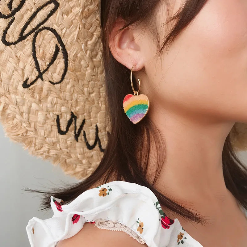 2020 Fashion Creative Peach Heart Earrings Exquisite Rainbow Color Resin Love Heart Shaped Pendant Earrings