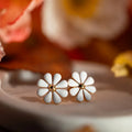 Customized Delicate Hypoallergenic Waterproof Stainless Steel Kids Jewelry White Daisy Flower Stud Earring for Teens & Kids