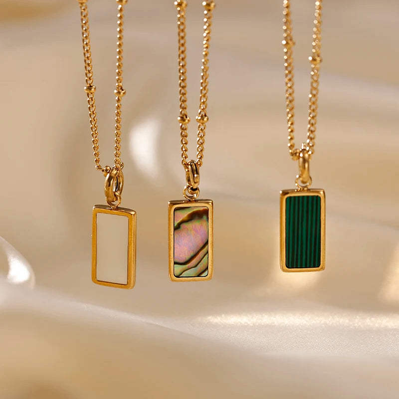 Hot Sale Summer Jewelry Ladies 18K Gold Stainless Steel Chain Seashell Malachite Gemstone and Shell Pendant Necklace for Women