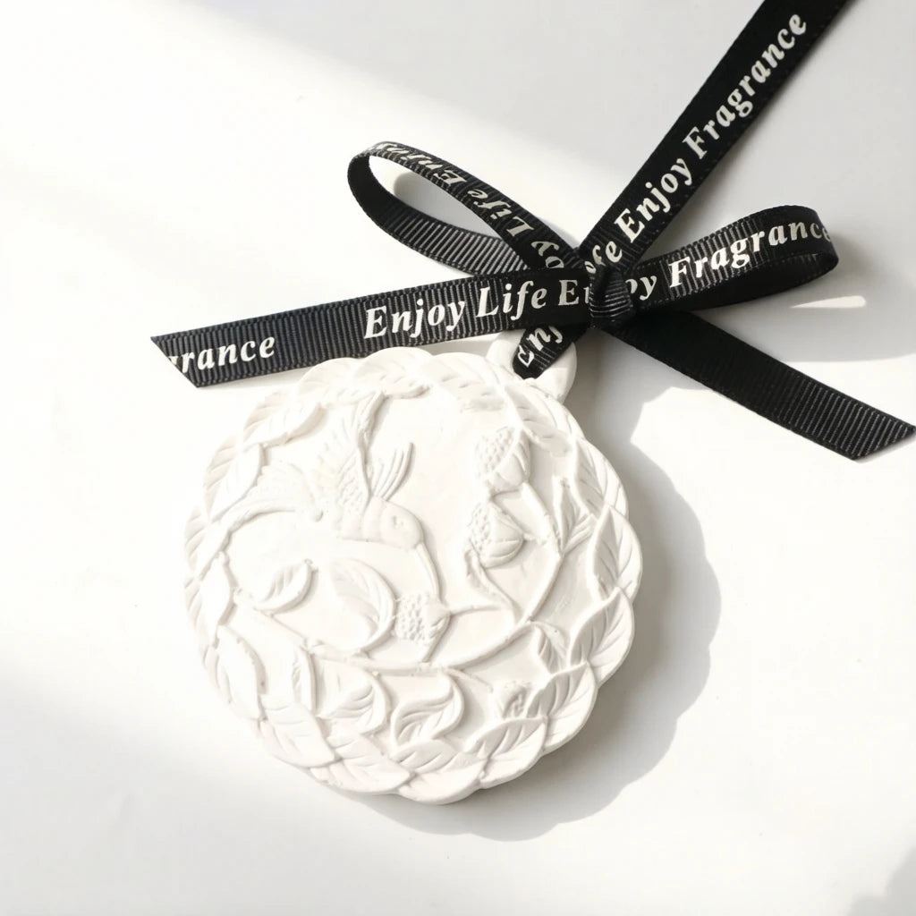 FinRu Wholesale Hanging Car Wardrobe Air Freshener Ceramic Home Decoration Aroma Plaster Porcelain Flower Essential Oil Diffuser
