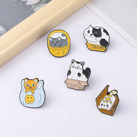 28 Style Wholesale Manufacture Kawaii Brooch Lapel Pin Cats Rainbow Cute Cat Brooch Club Fruit Cat Soft Enamel Lapel Pins