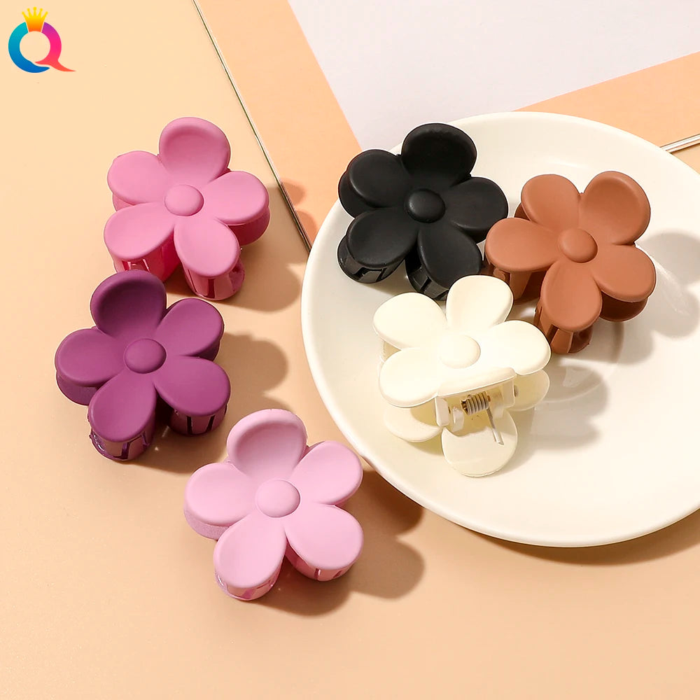 QIYUE Small Size Women's Hair Claw Clip in New Flower Shape Matte Plastic Hair Crab-Wholesale Hair Accessories