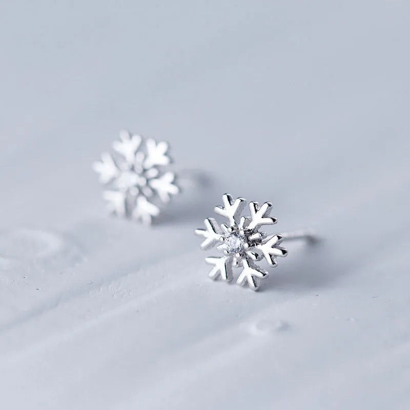 Simple Elegant 925 Sterling Silver Clear CZ Zircon Snowflake Stud Earrings for Girls Christmas Gifts