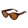 Women's Retro Cat Eye Sunglasses Light Weight New Design and Fashionable PC Frame Sunshade Glasses