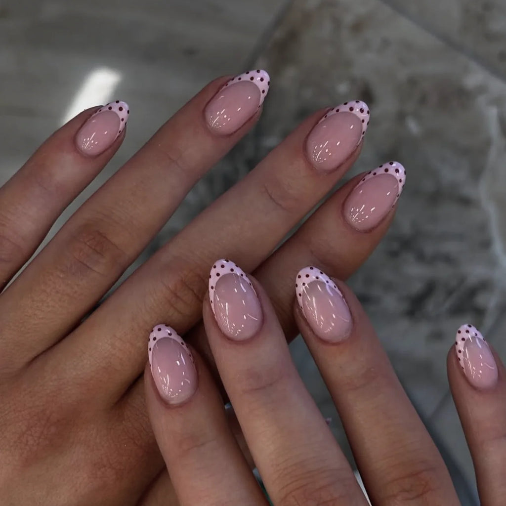 Wholesale 24pcs 4393 French Short Almond Nails False Nails Press on Nails Artificial Fingernails Customize