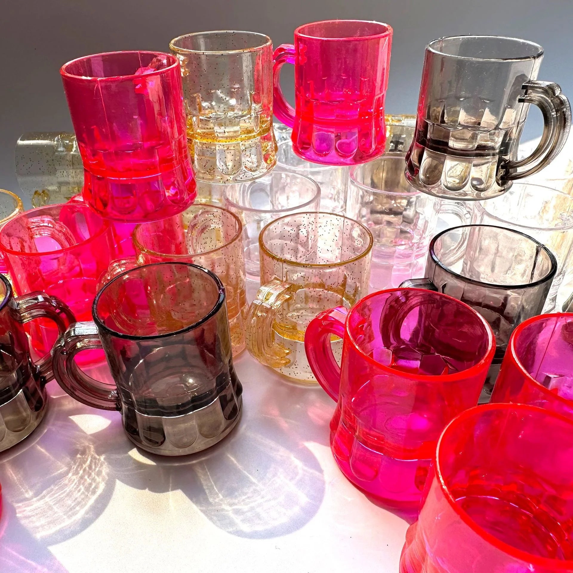 Custom Bachelorette Party Decorations Bride Plastic Beaded Bridal Shot Glass Necklace Party Favors Plastic Supplier Party Cups