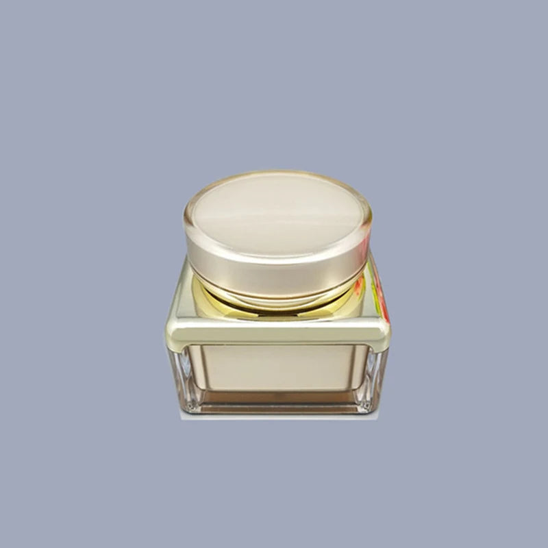 Low MOQ Factory Direct Sale 20g 30g 50g Plastic Gold White Cream Jars for Lip Balm & Lip Scrub Cosmetic with Custom Logo