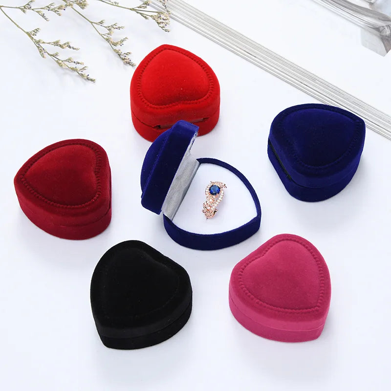 Mini Carrying Cases Heart Shaped Ring Box for Rings Lid Open Velvet Display Box Jewelry Packaging Case