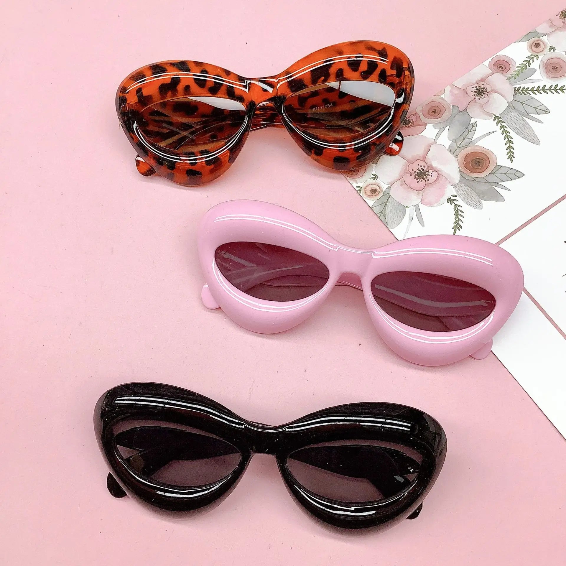Lucky Kids Personality Style Cat Eye Alien Festival Party Accessories Children Shades Sunglasses