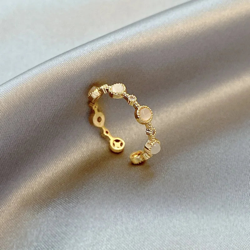 Luxury Gold Finger Ring Women Pearl Zircon Ring Fashion Jewelry Gold Rings for Women Souvenir Birthday Gift