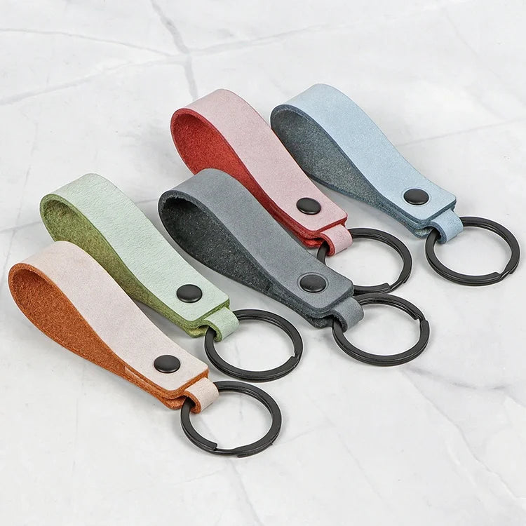 Free Gifts Samples Genuine Leather Keychain Multi Color Metal Rivets Personalized Custom Leather Key Ring