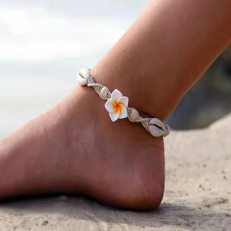 Handmade Bohemian Cowrie Shell Anklet Waterproof Flower Charm for Summer Surfer Ocean-Inspired Jewelry for Beach Vacation