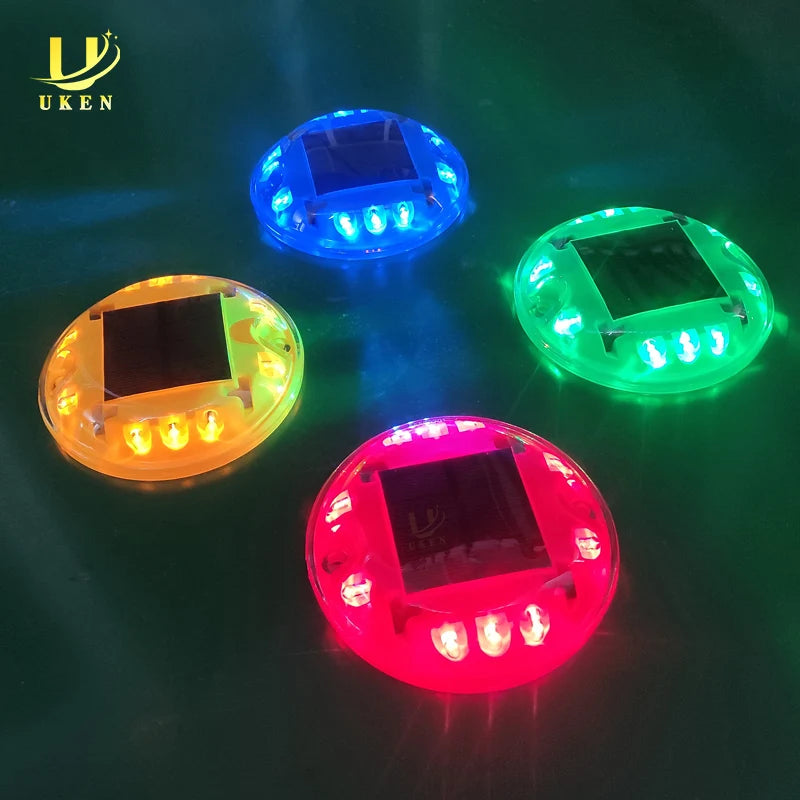 Direct Factory Price Plastic Shell Waterproof Solar Cat Eyes Round Raised Pavement Marker Light Flashing Solar Road Studs