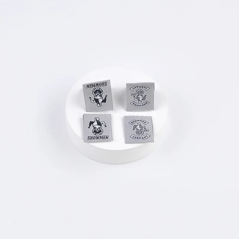 Competitive Price High Density Good Quality Center Fold Custom Logo Clothing Gray Color Label Woven for Hats Garment