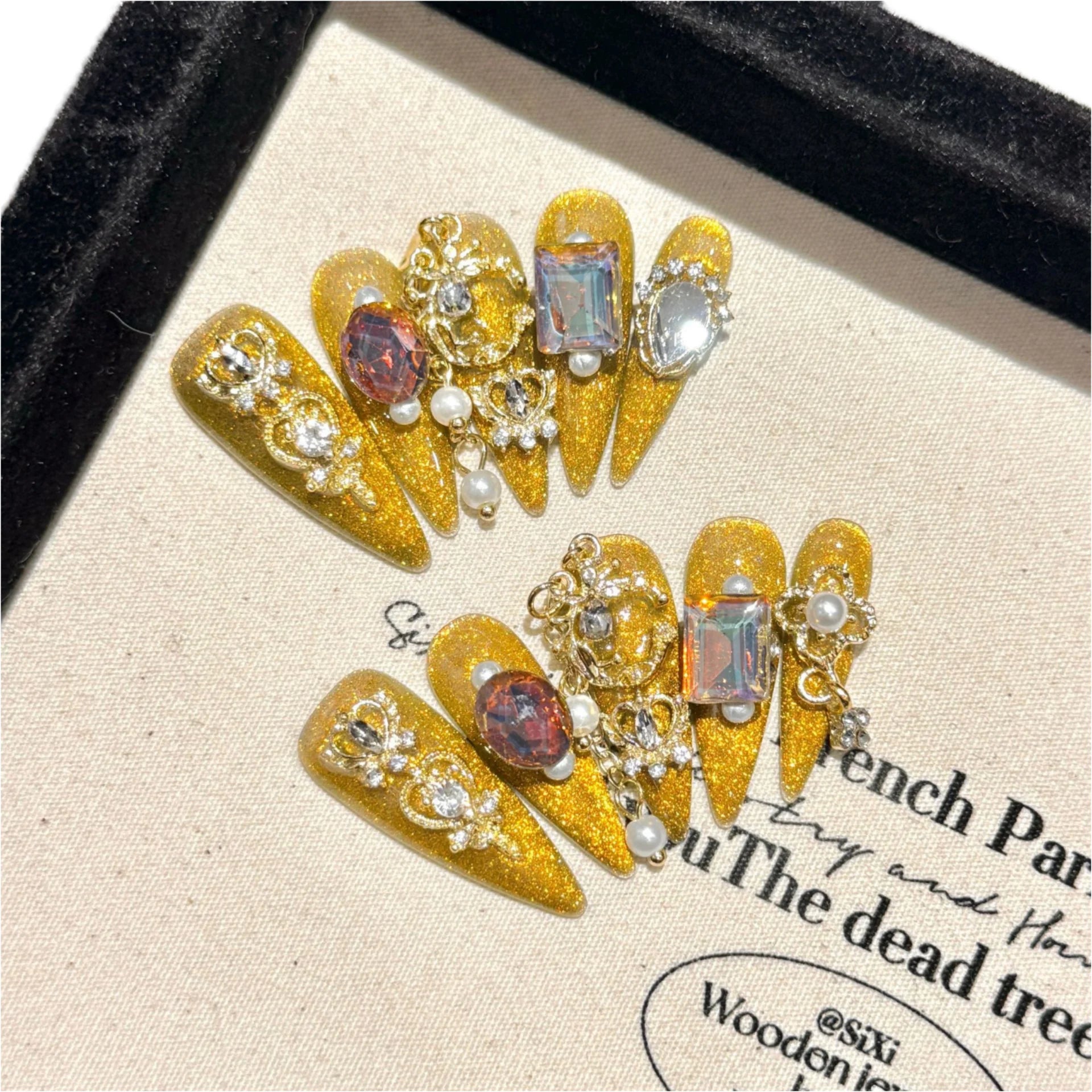 Autumn Luxury 3D Diamonds Style Handmade Gold Long Tips Press False Nails Wholesale Fake Nails Art Manicure Artificial Fingers