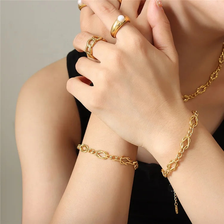 Custom Luxury Designer Personality Star Heart Shaped Chinese Knot Chain Jewelry Set 2 Pieces Necklace Bracelet