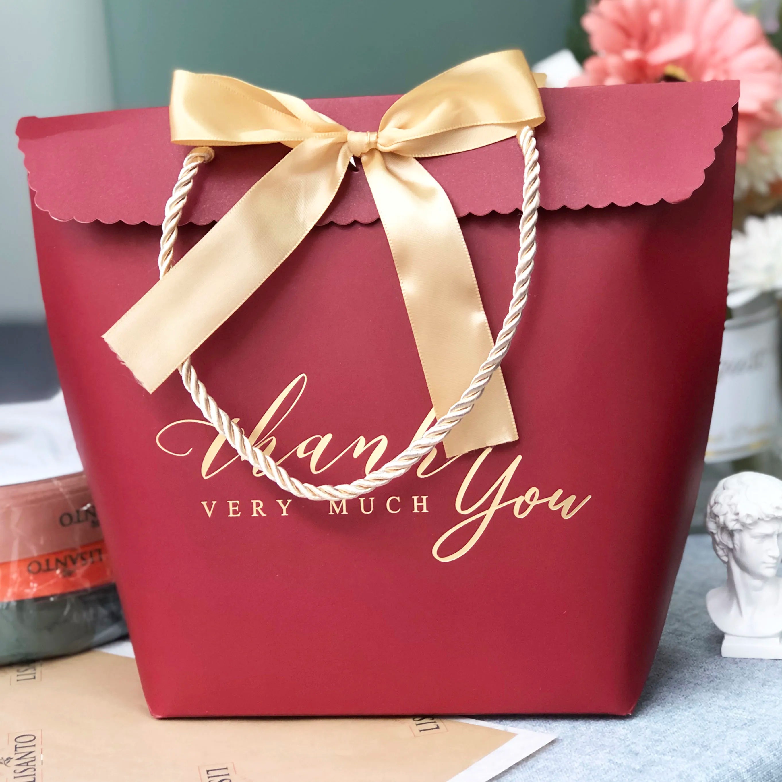 Wholesale Custom Size Fancy Paper Bag with Handle Printed Logo for Special Day Weddings Personalized Gift Packaging