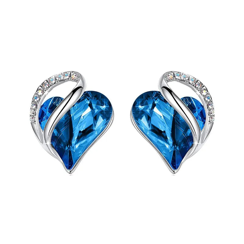 Female New Style Silver Plated Heart Shape Stud Earrings Fashion Dainty Inlaid Heart Shape Zircon Stud Earrings for Girls