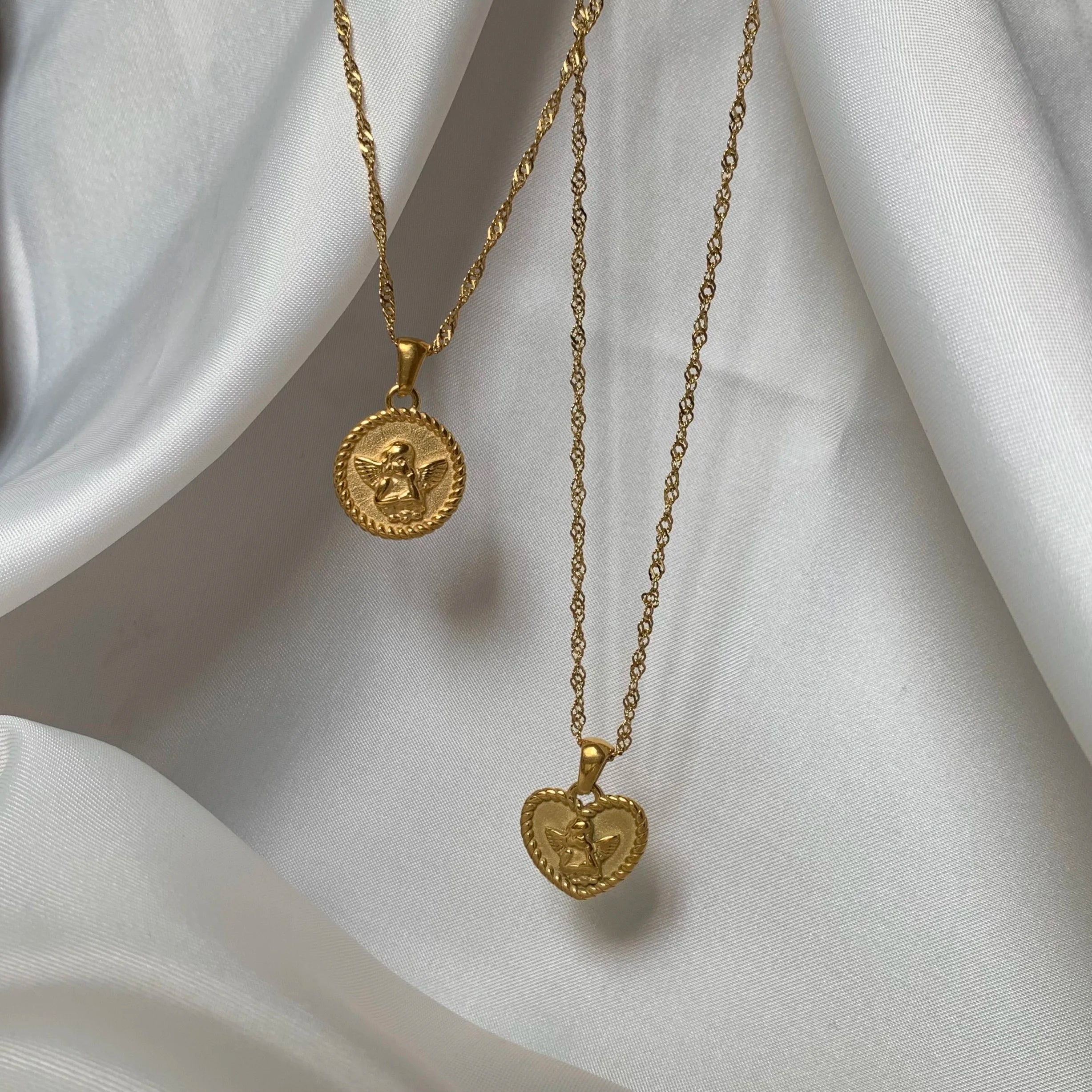 Ins Hot Selling Customizable Engrave Waterproof 18k Gold Plated Stainless Steel Jewelry Heart Shape Pendant Necklace for Women