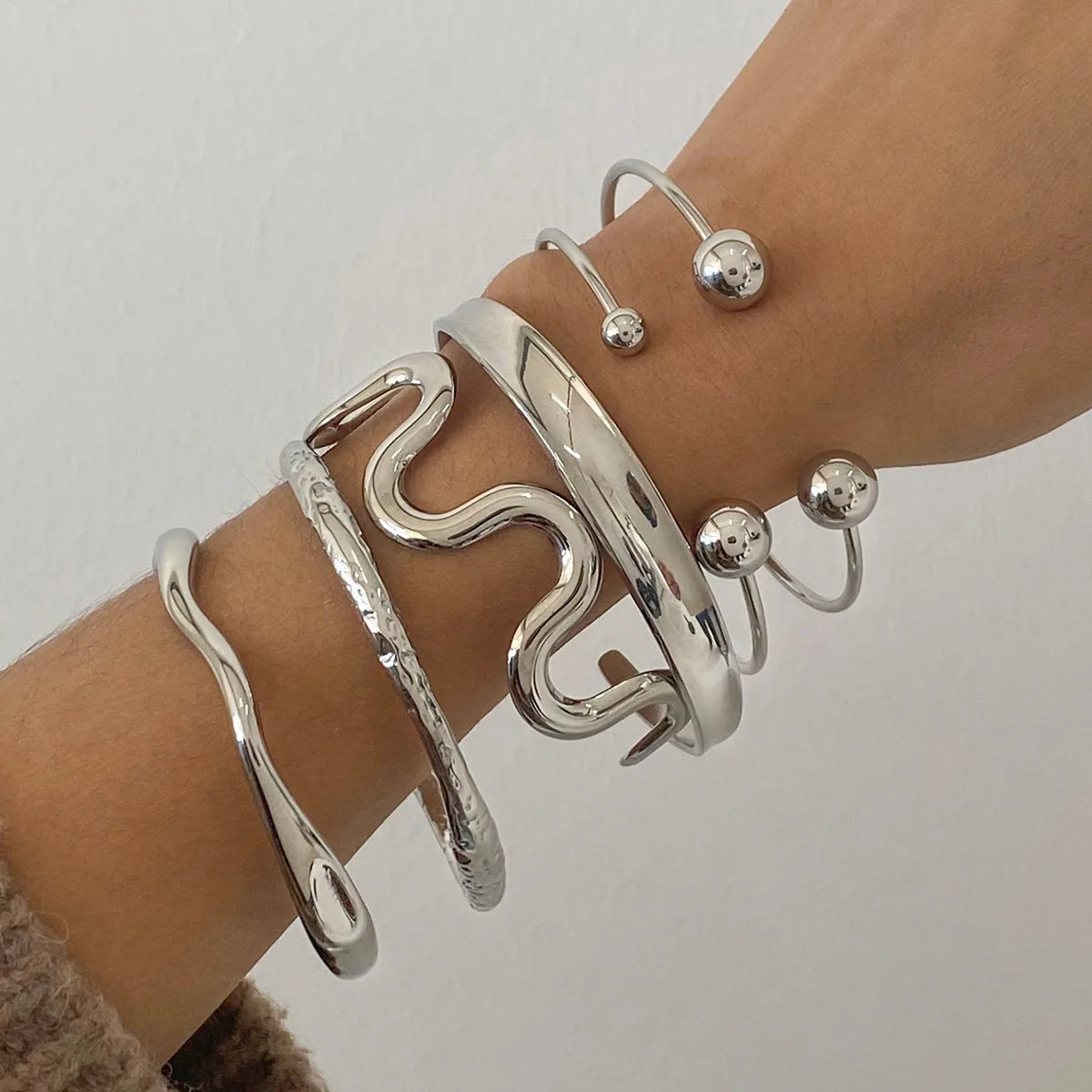 Stainless Steel Irregular Grain Spherical Open Bracelet  High-grade Titanium Steel Bracelet