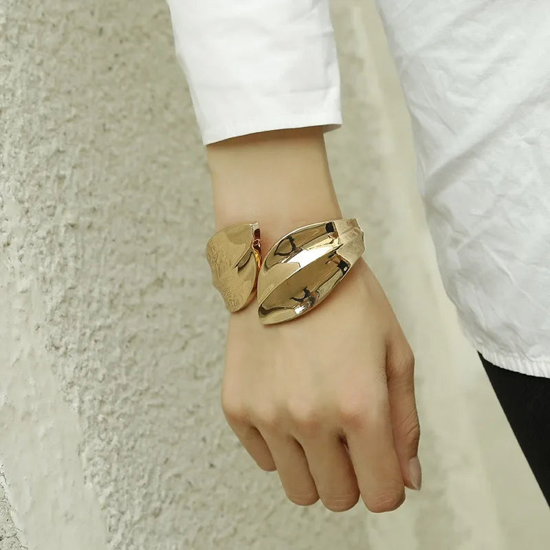 European American Exaggerated Wide Open Alloy Bracelet for Women Irregular Cuff with Gold Plating Leaf Metal Open Bangle