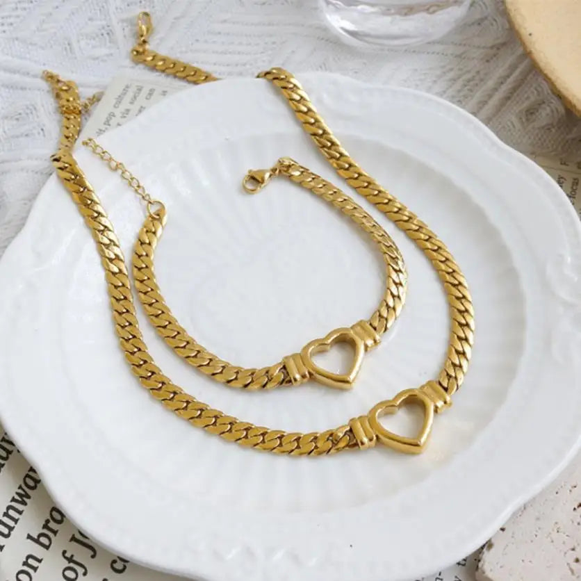 Jewelry Snake Chain Choker Necklace Stainless Steel Jewelry 18k Gold Plated Tarnish Free Jewelry Popular Heart Pendant Necklace