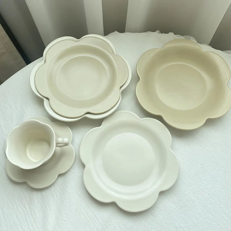 Japanese Matte Ceramic Plate Sunflower Western Dessert Plate