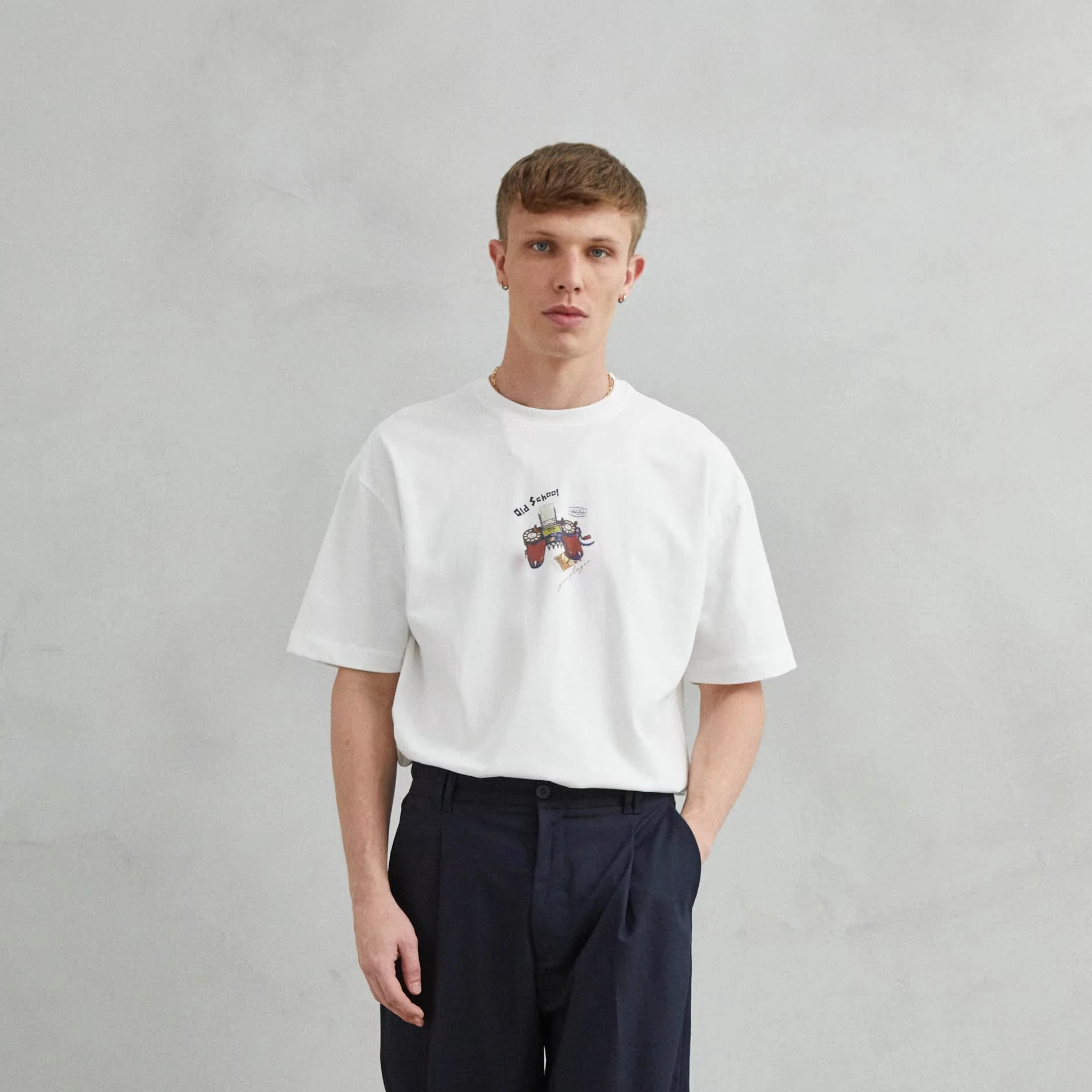 Imperio Shop Unisex Oversized 100% Cotton Casual White T-Shirt Pattern Retro Style Old School Console Breathable Regular Fit S