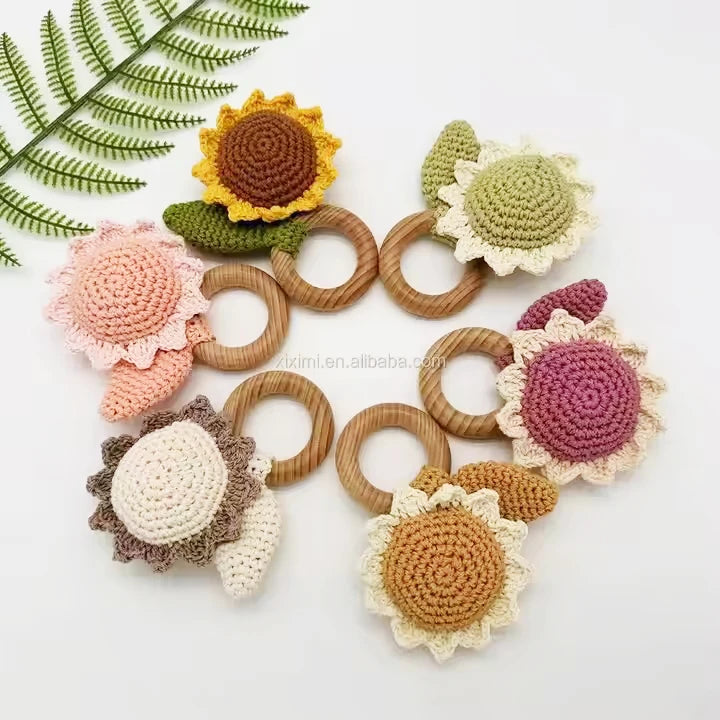 2025 New Fashion Wooden Baby Rattle Handmade Crochet Sunflower Rattle Knit Teething Early Development Grips Sensory Toys