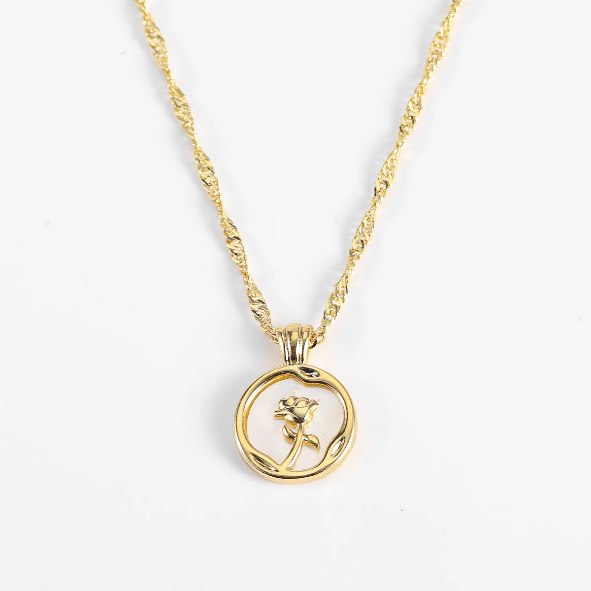Classic Elegant Gold Flower Shell Necklace Trendy Design Stainless Steel Chain Round White Shell Rose Flower Pendant Necklace