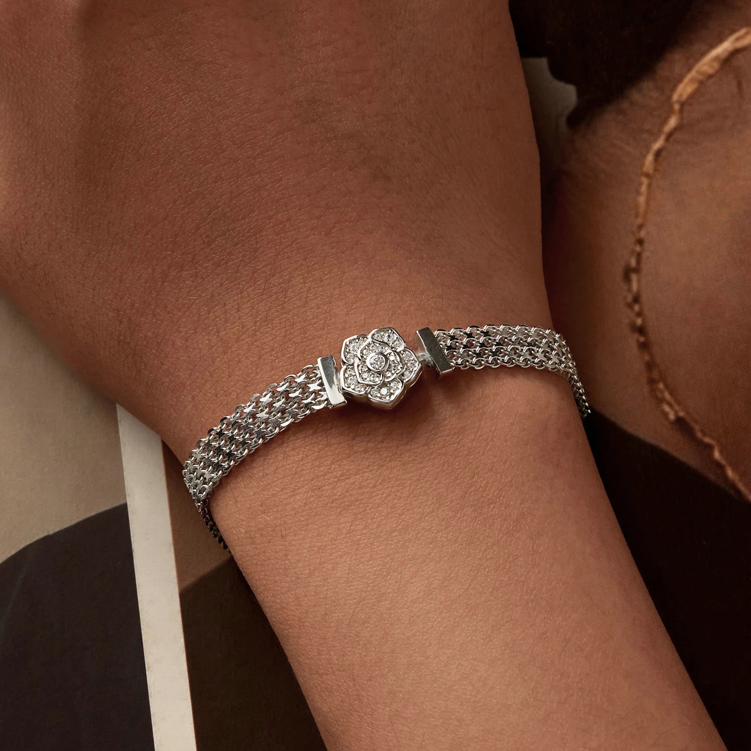 925 Sterling Silver Rose Basic Bracelet Hollow-out Wide Band Chain Platinum Plated for Women Valentine's Day Gift SCB265