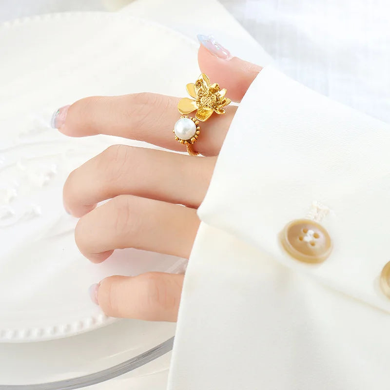 Ins Fashion Stainless Steel 18K Real Gold Plating Baroque Imitation Pearl Flower Shape Index Finger Rings Adjustable for Woman