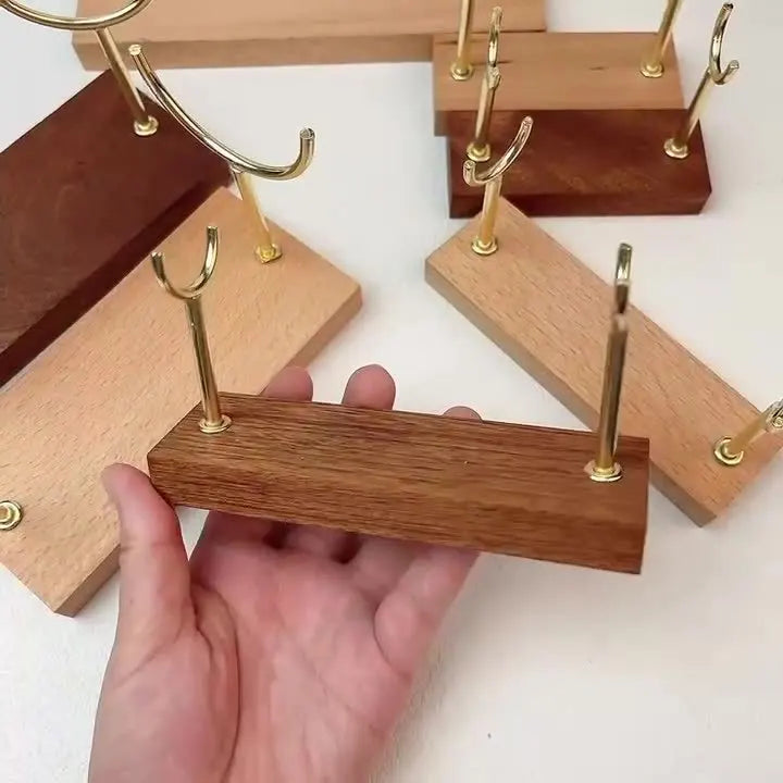 Tailai Sale Sturdy Construction Smooth Surface Elegant Appearance Stable Wooden Base Wooden Bracelet Display Stand